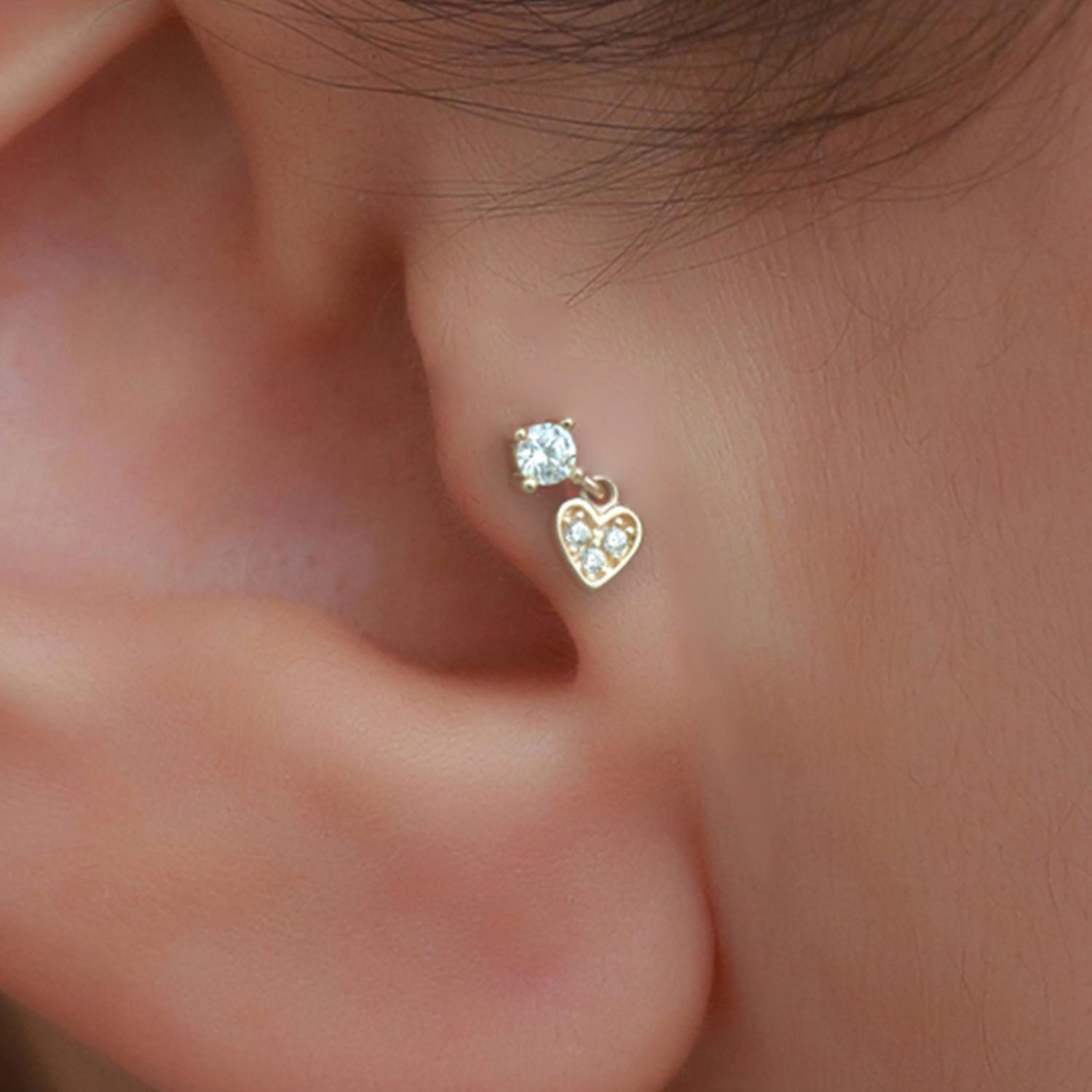 14 Ayar Altın Taşlı Kalp Sallantılı Tragus Piercing