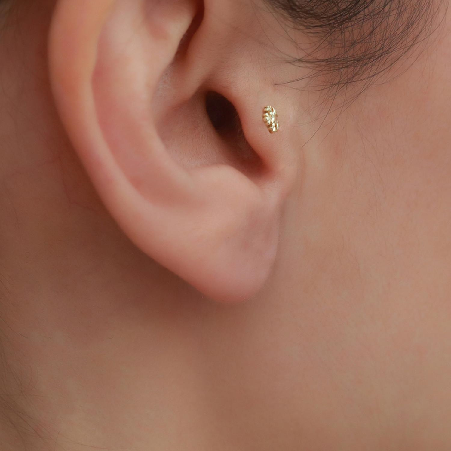 14 Ayar Altın Taşlı Kar Tanesi Tragus Piercing