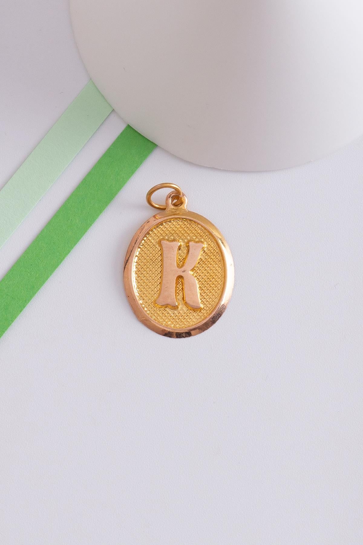 14 Ayar Altın K Harf Oval Kolye Ucu
