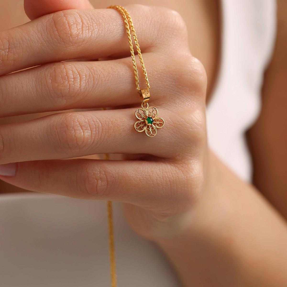 14 Ayar Altın Yeşil Papatya Kolye