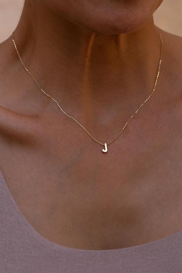 14 Ayar Altın J Harf Kolye