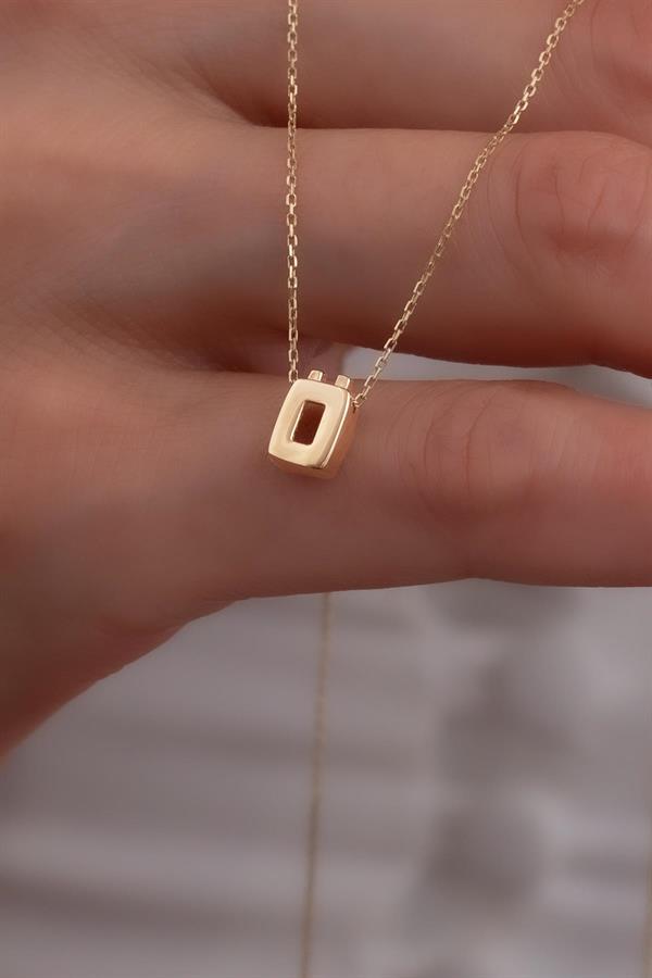 14 Ayar Altın Ö Harf Kolye