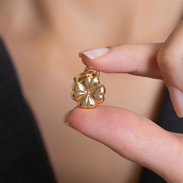 14 Ayar Altın Bombeli Yonca Kolye Ucu