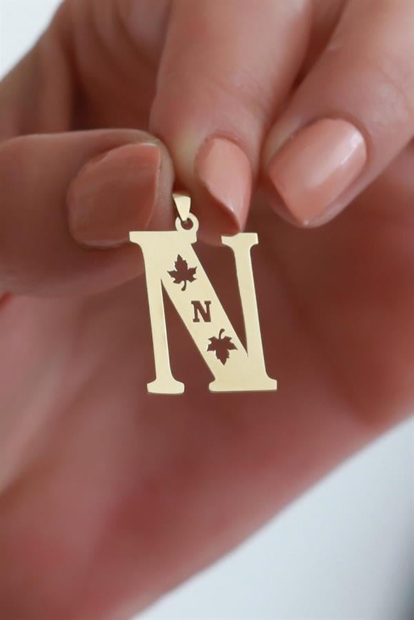 14 Ayar Altın N Harf Çınar Yaprağı Kolye Ucu