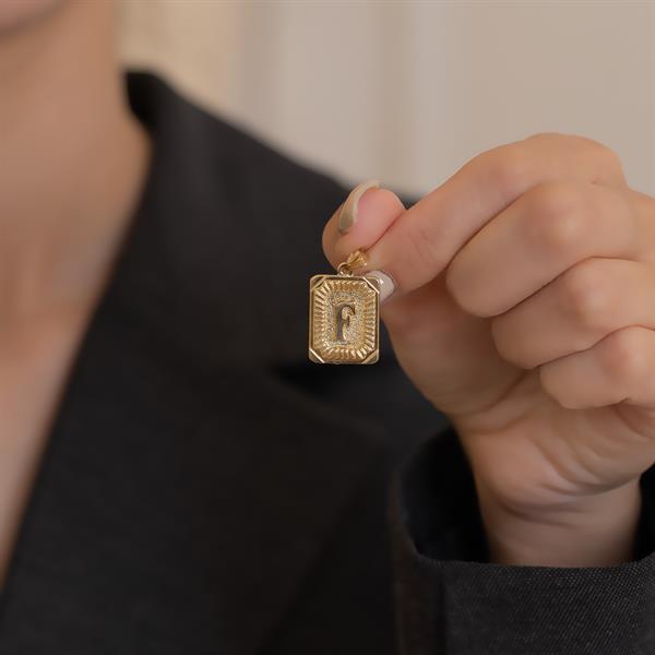 14 Ayar Altın F Harf Vintage Kolye Ucu