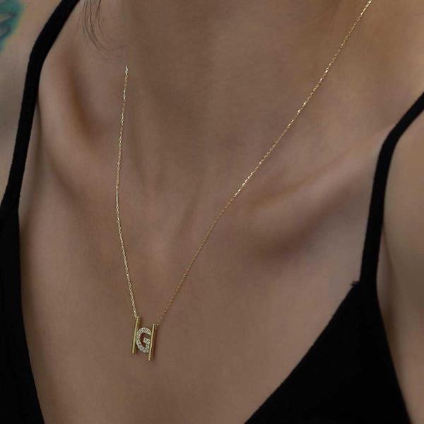 14 Ayar Altın G Harfi Taşlı Kolye