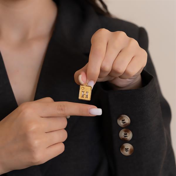 14 Ayar Altın H Harf Kalpli Kolye Ucu