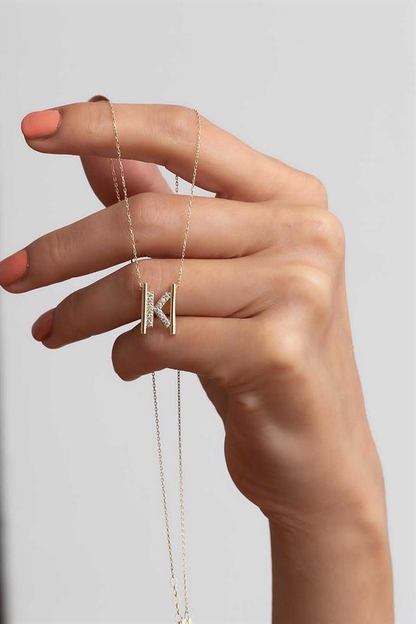 14 Ayar Altın K Harfi Taşlı Kolye