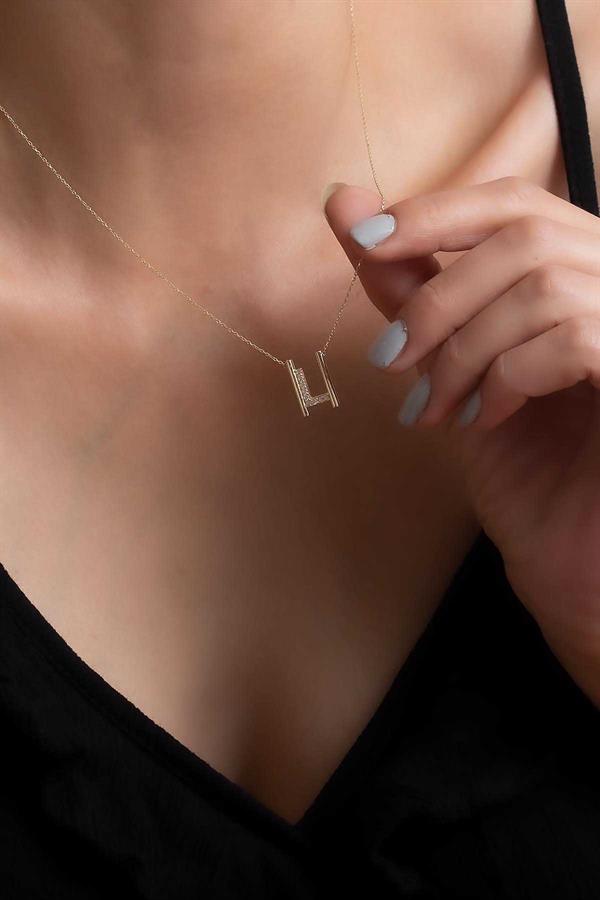 14 Ayar Altın L Harfi Taşlı Kolye