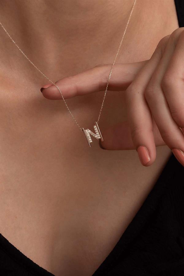 14 Ayar Altın N Harfi Taşlı Kolye