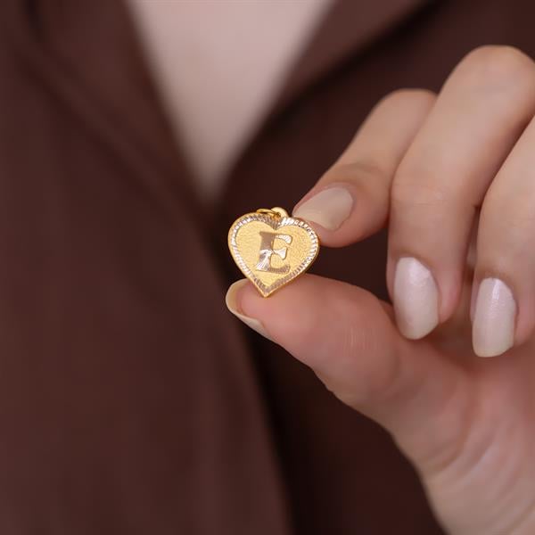 14 Ayar Altın E Harf Kalp Kolye Ucu