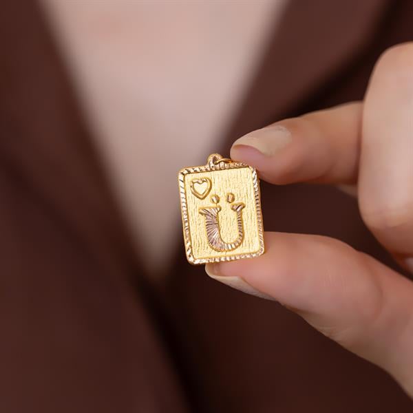 14 Ayar Altın Ü Harf Kalpli Kolye Ucu