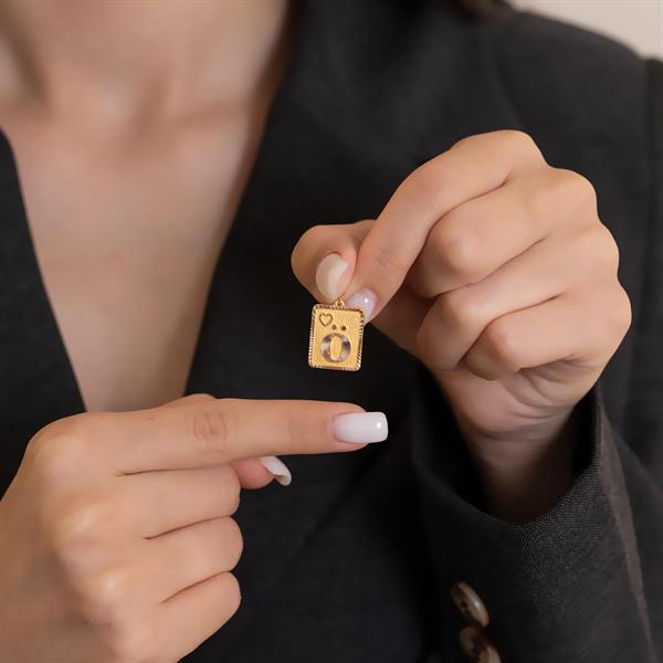 14 Ayar Altın Ö Harf Kalpli Kolye Ucu