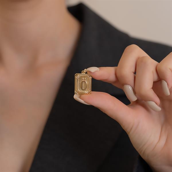 14 Ayar Altın Ö Harf Vintage Kolye Ucu