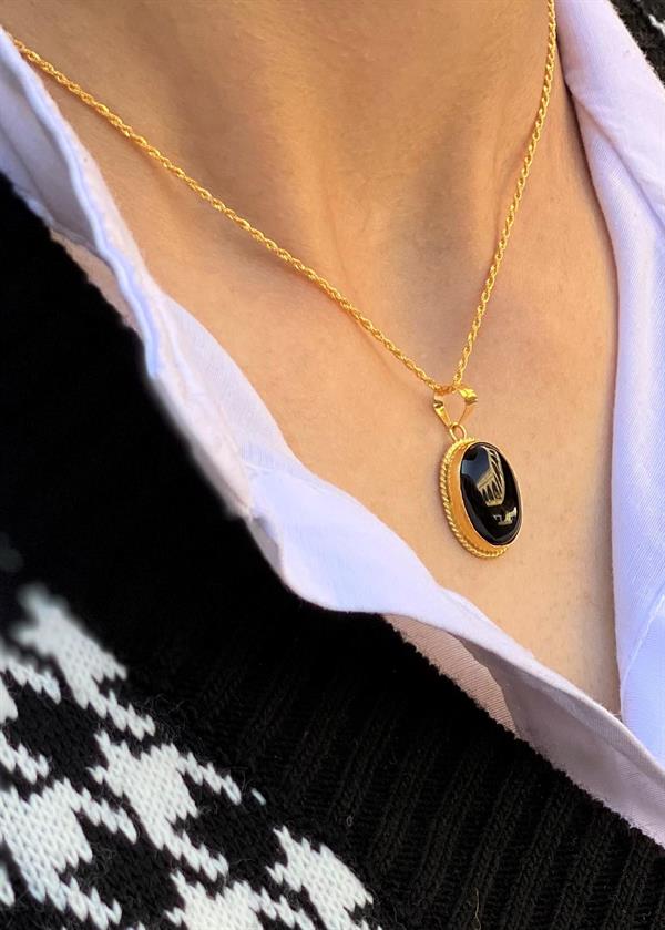 14 Ayar Altın Oval Oniks Kolye