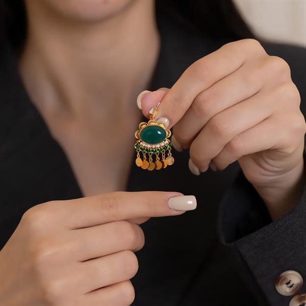 14K Solid Gold Sequined Green Stone Necklace