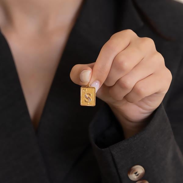 14 Ayar Altın Ş Harf Kalpli Kolye Ucu