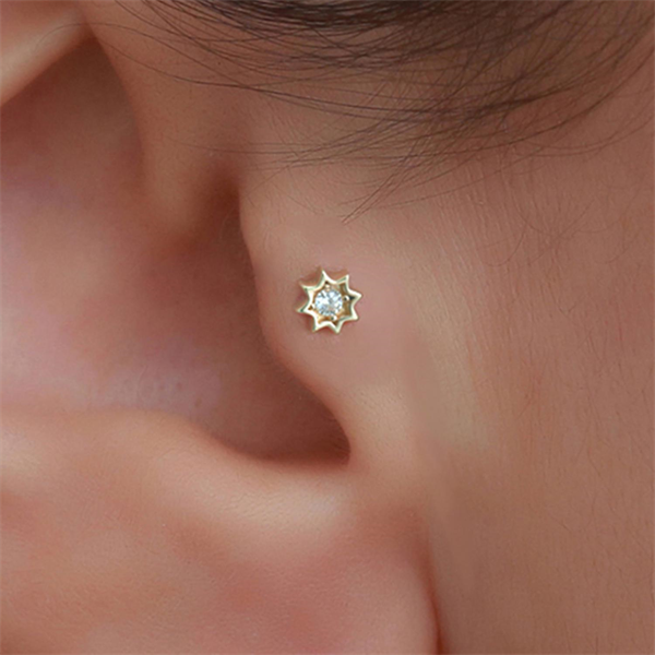 14 Ayar Altın Taşlı Yıldız Tragus Piercing
