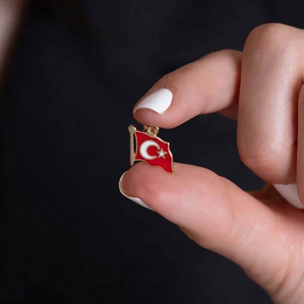 14 Ayar Altın Türk Bayrağı Kolye Ucu