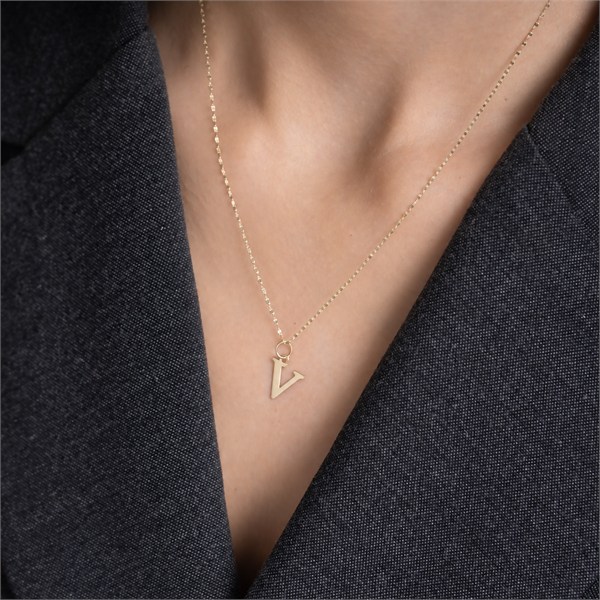 14 Ayar Altın V Harf Sade Kolye 13.5 mm