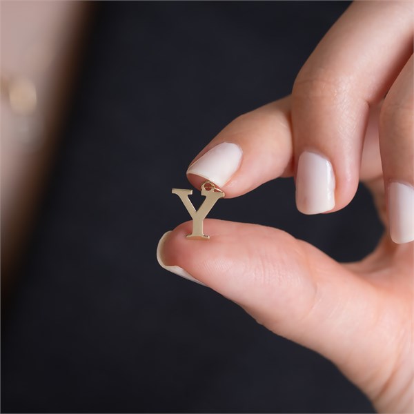 14 Ayar Altın Y Harf Sade Kolye Ucu 13.5 mm