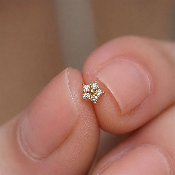 14 Ayar Taşlı Çiçek Tragus Piercing