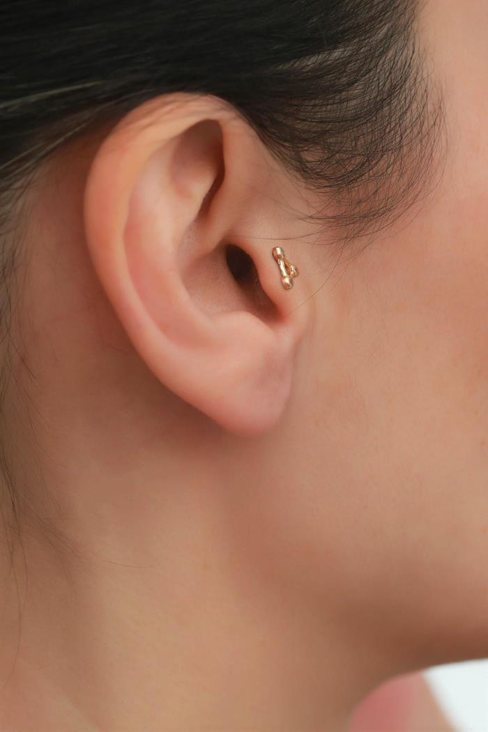 14 Ayar Altın Beyaz Taşlı Üçgen Tragus Piercing