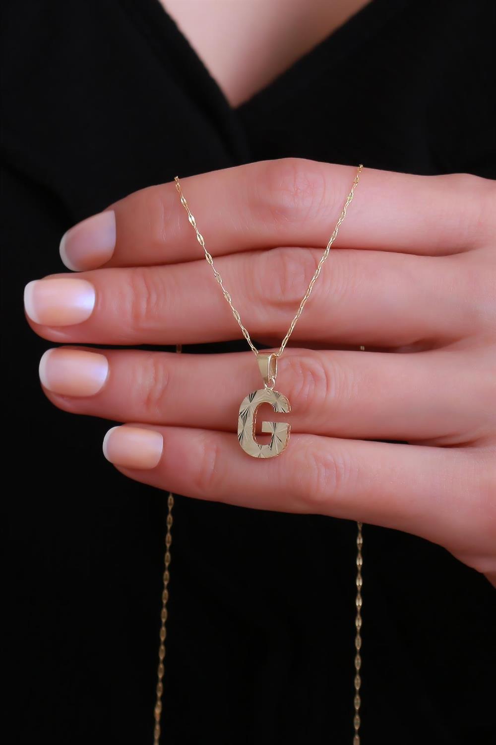 Letter shop g necklace