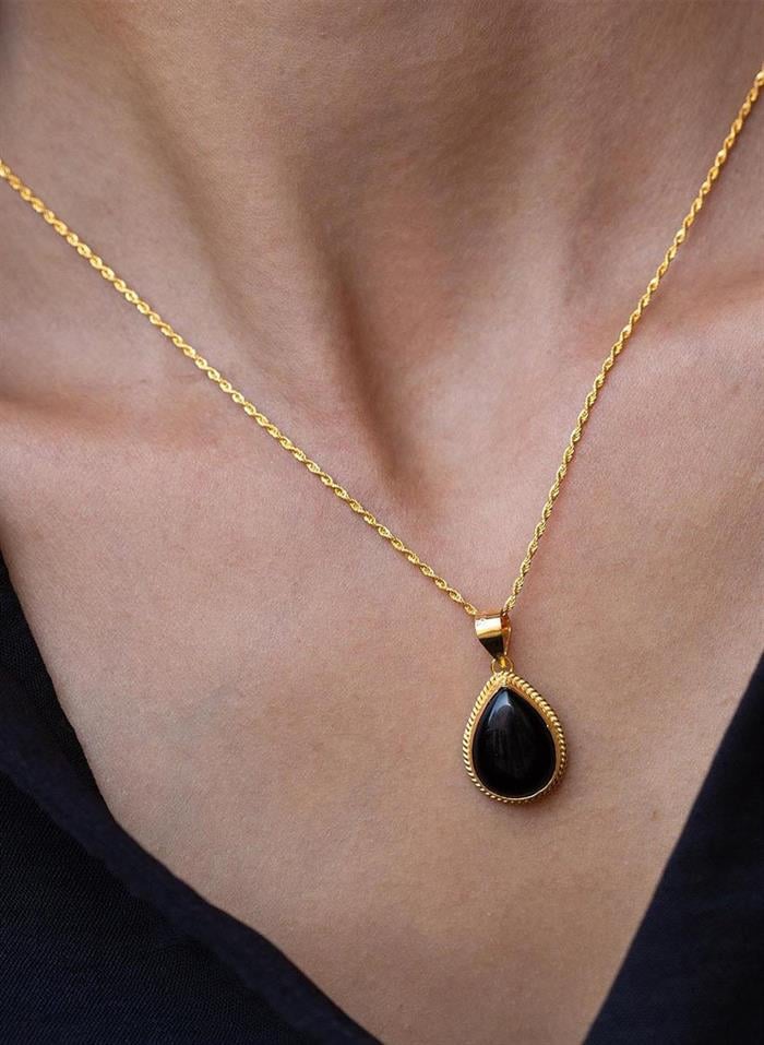 14K Solid Gold Onix Stone Necklace