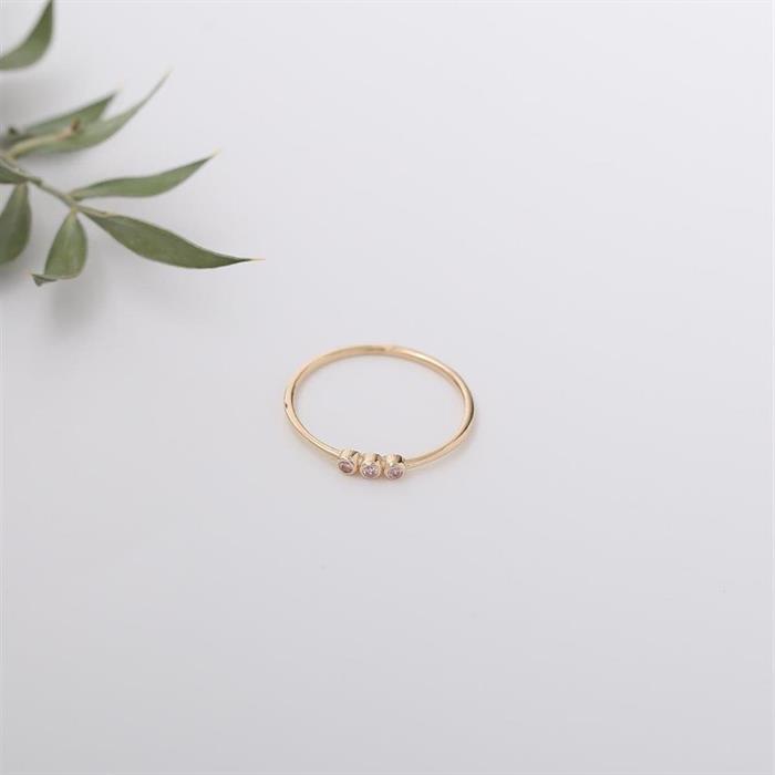 14 Ayar Altın Üç Taşlı Minimal Beyaz Yüzük 