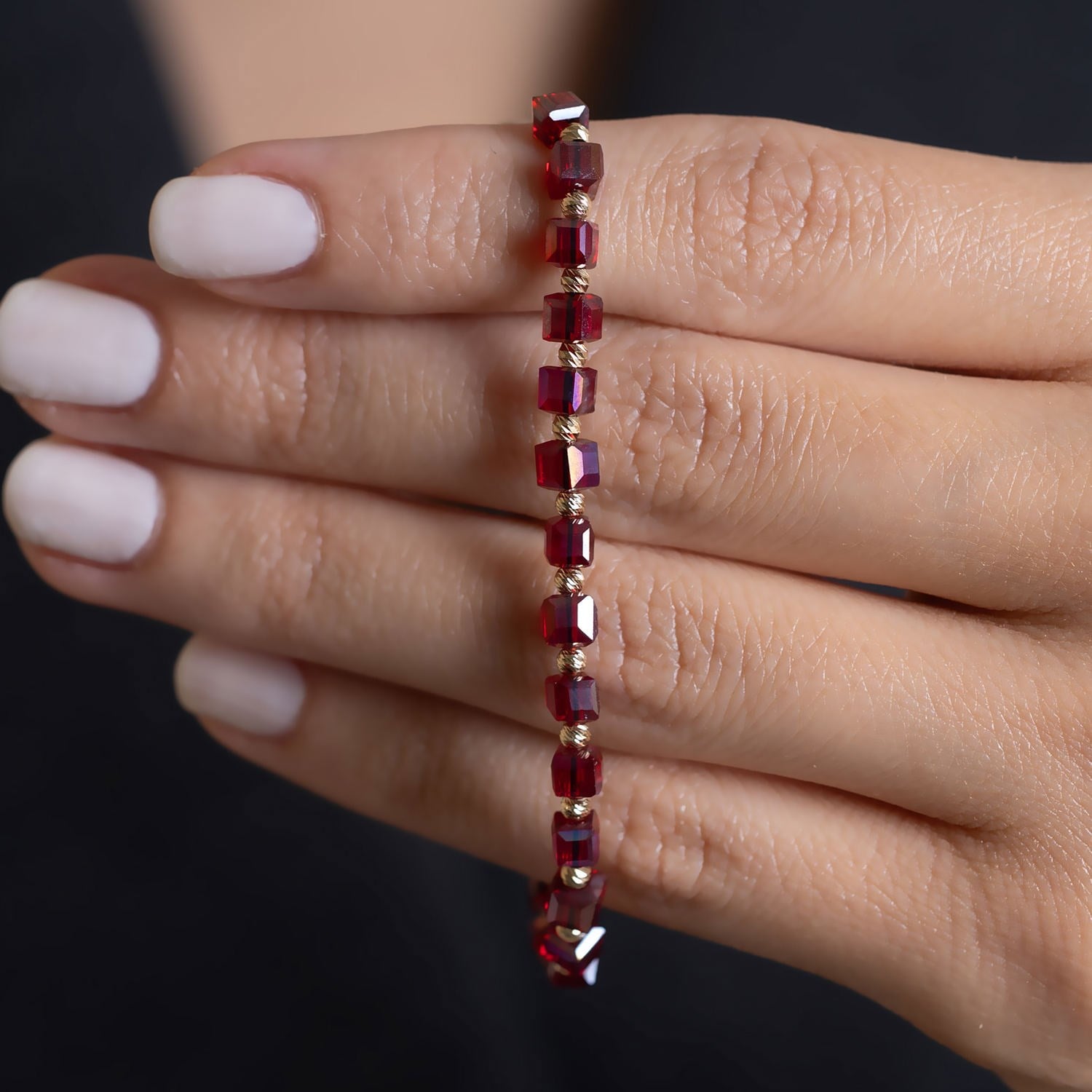 14 Ayar Altın Bordo Taşlı Dorika İpli Bileklik