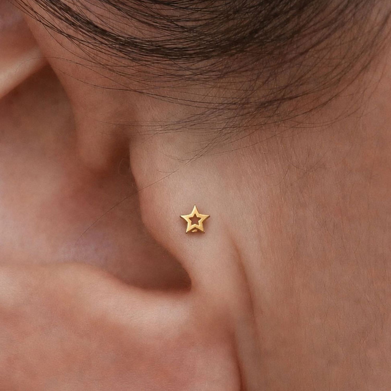 14 Ayar Altın İçi Boş Yıldız Tragus Piercing