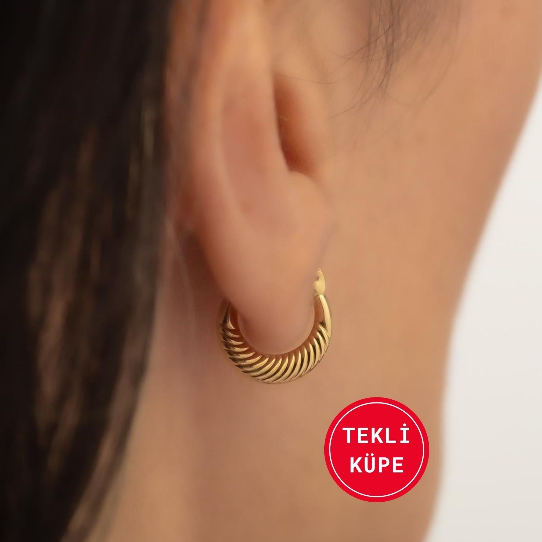 14 Ayar Altın Mini Midye Halka Küpe TEKLİ