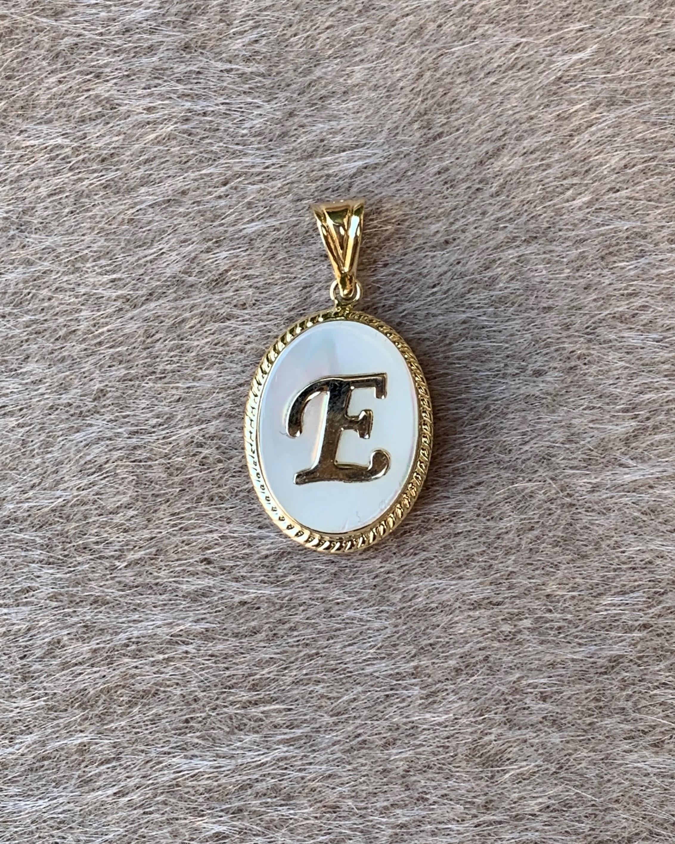 14 Ayar Altın Sedef Taşlı E Harf Kolye Ucu