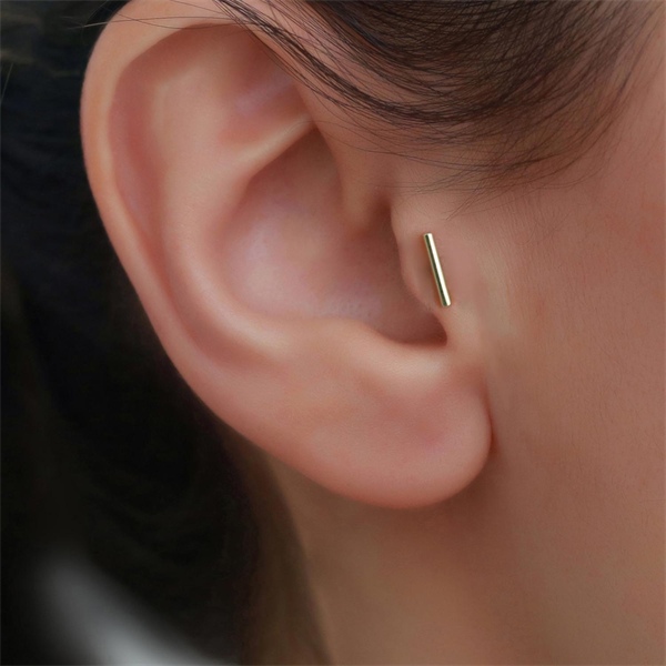 14 Ayar Altın Çizgi Tragus Piercing