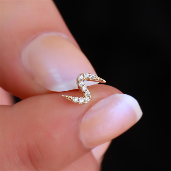 14 Ayar Altın Kıvrımlı Tragus Piercing