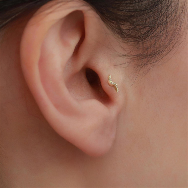 14 Ayar Altın Kıvrımlı Tragus Piercing