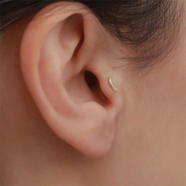 14 Ayar Altın Taşlı Hilal Tragus Piercing