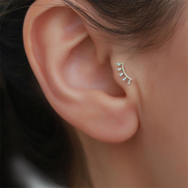 14 Ayar Altın Taşlı Taç Tragus Piercing
