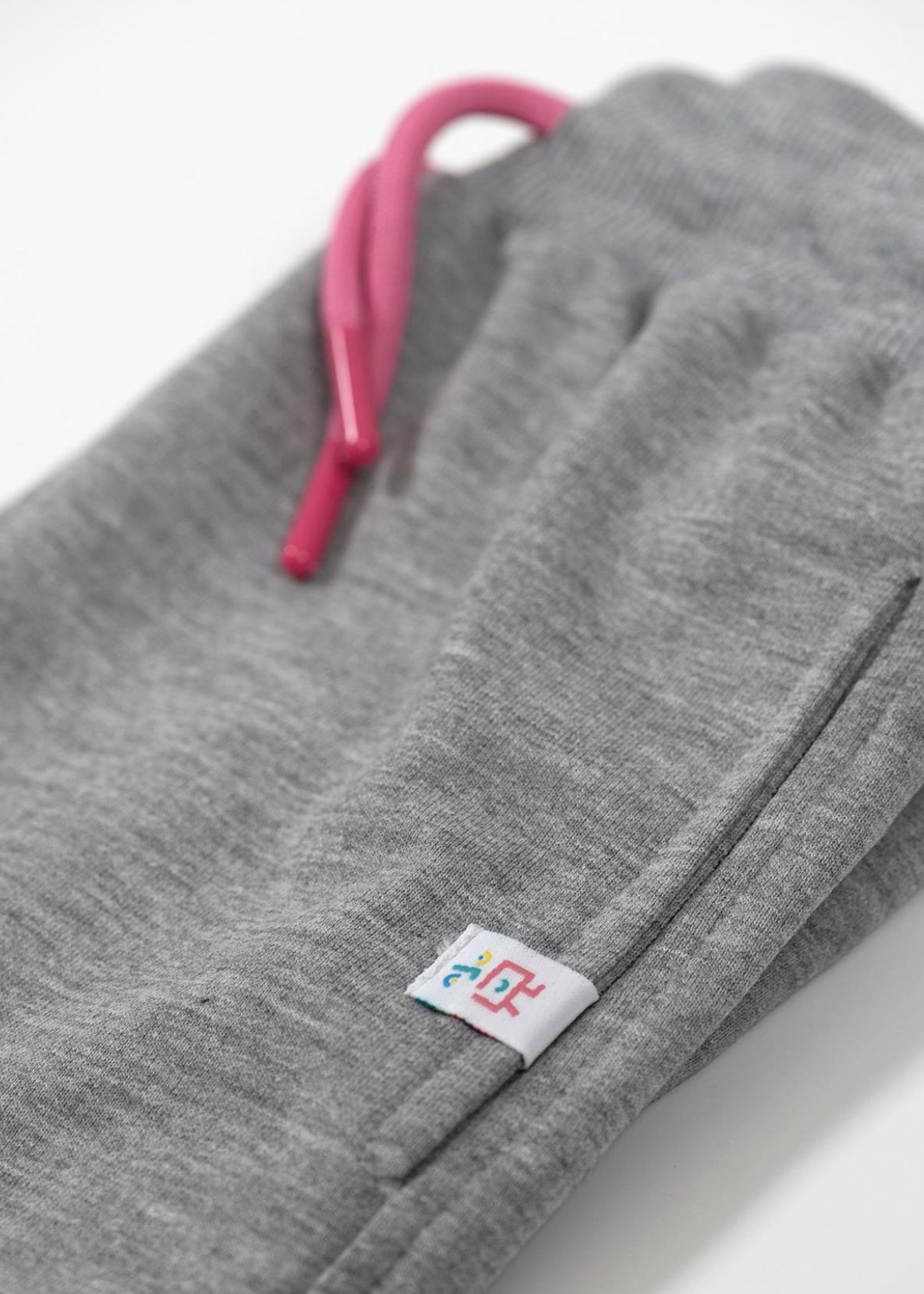 Basic Pleated Short - Grey (Pink Cord)