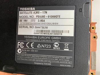 TOSHIBA SATELLITE A300-17N  MODEL NO: PSAJ0E-01300QTE ALT KASA VE UYUMLU HOPARLÖR STOK: Z93