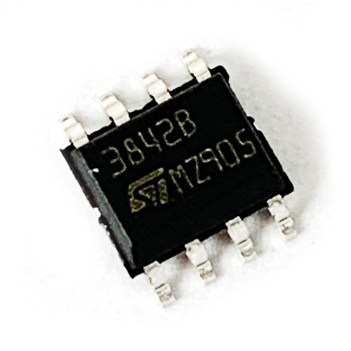 UC 3842 SMD  UC 3842B SMD