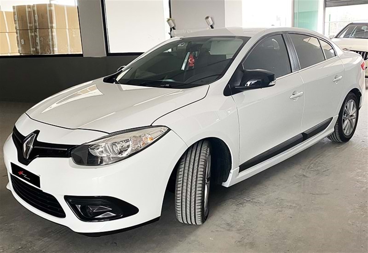 Fluence Sport Side Skirts Raw Surface Vacuum Plastic  2009-2016 Fluence - Fluence FL