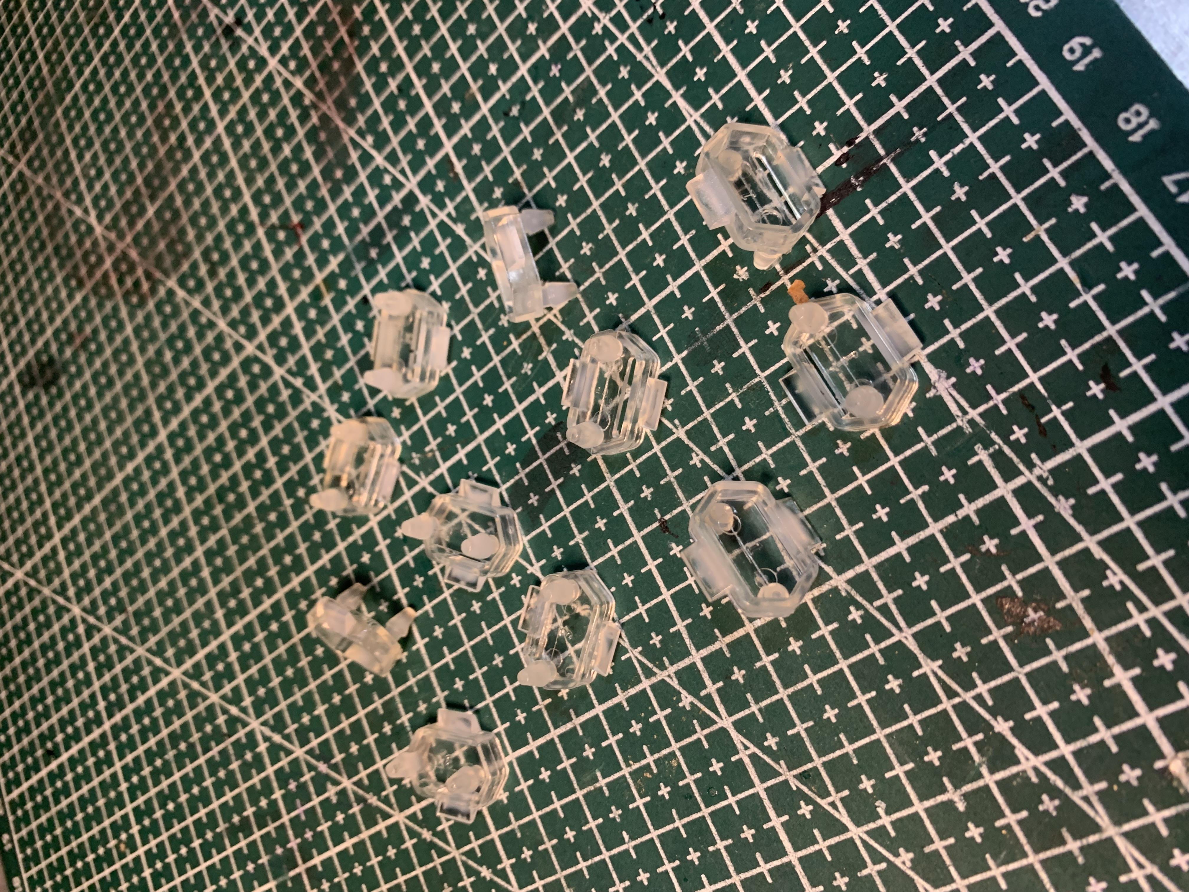 FOR MERCEDES BENZ W124 Clips Staples Sacco Planking Side Part 10x A0069887378