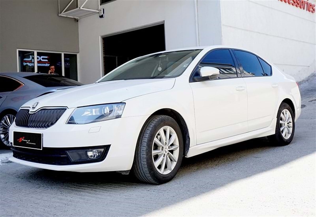 Octavia 3 RS Side Skirts Raw Surface Vacuum Plastic  2013-2020 Mk3 - Mk3 FL