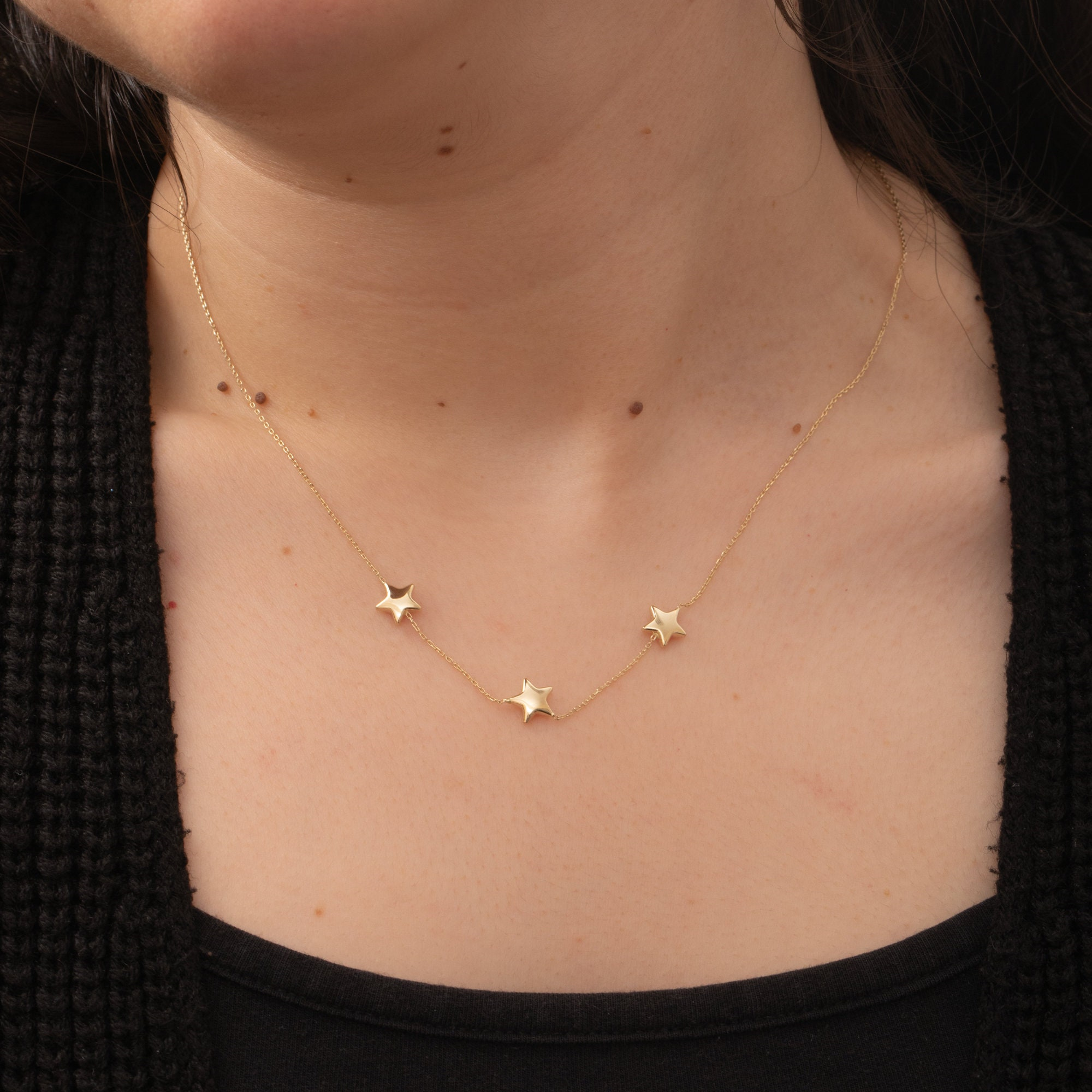 Gold Star Pendant Necklace
