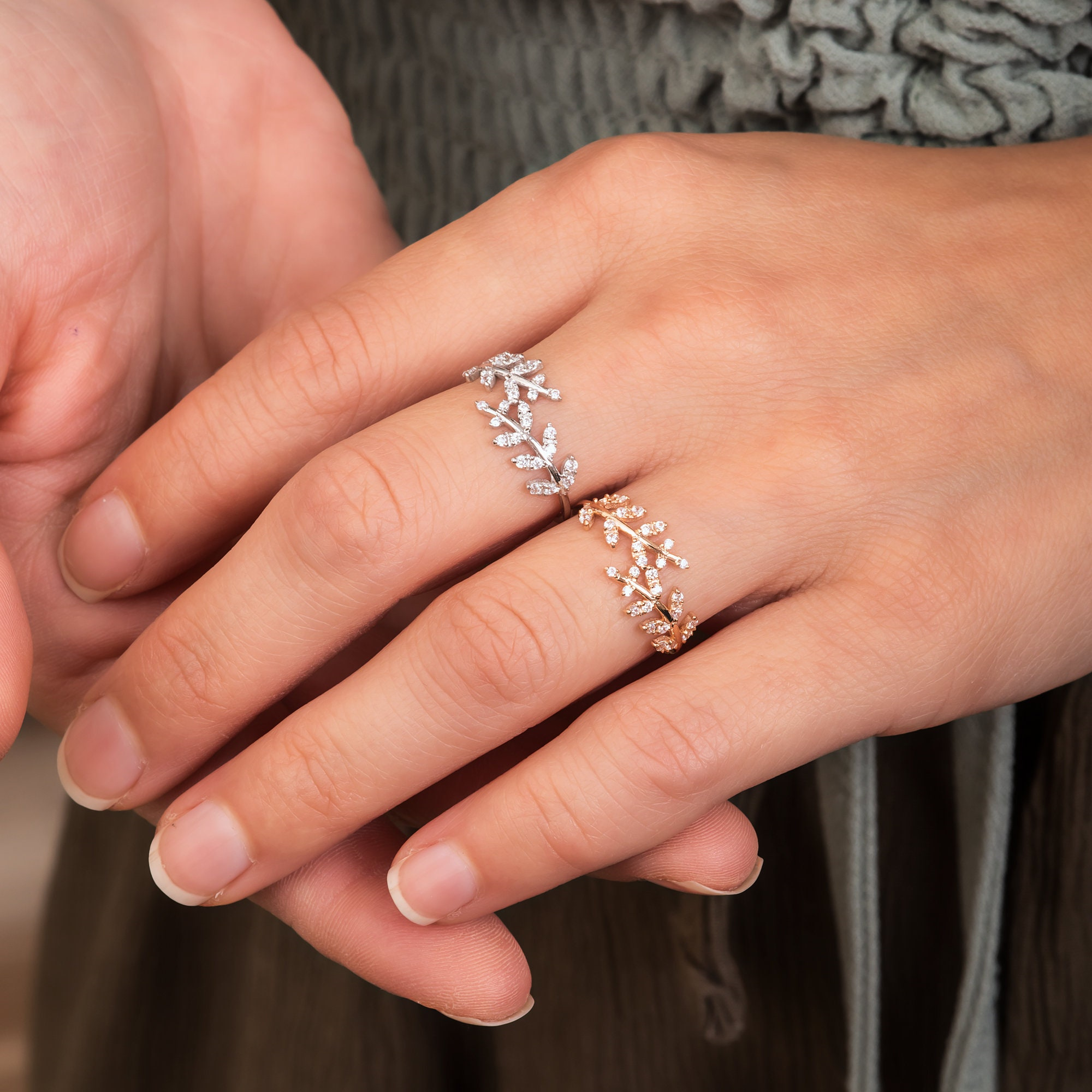 Gold Leaf Design Stone Ring