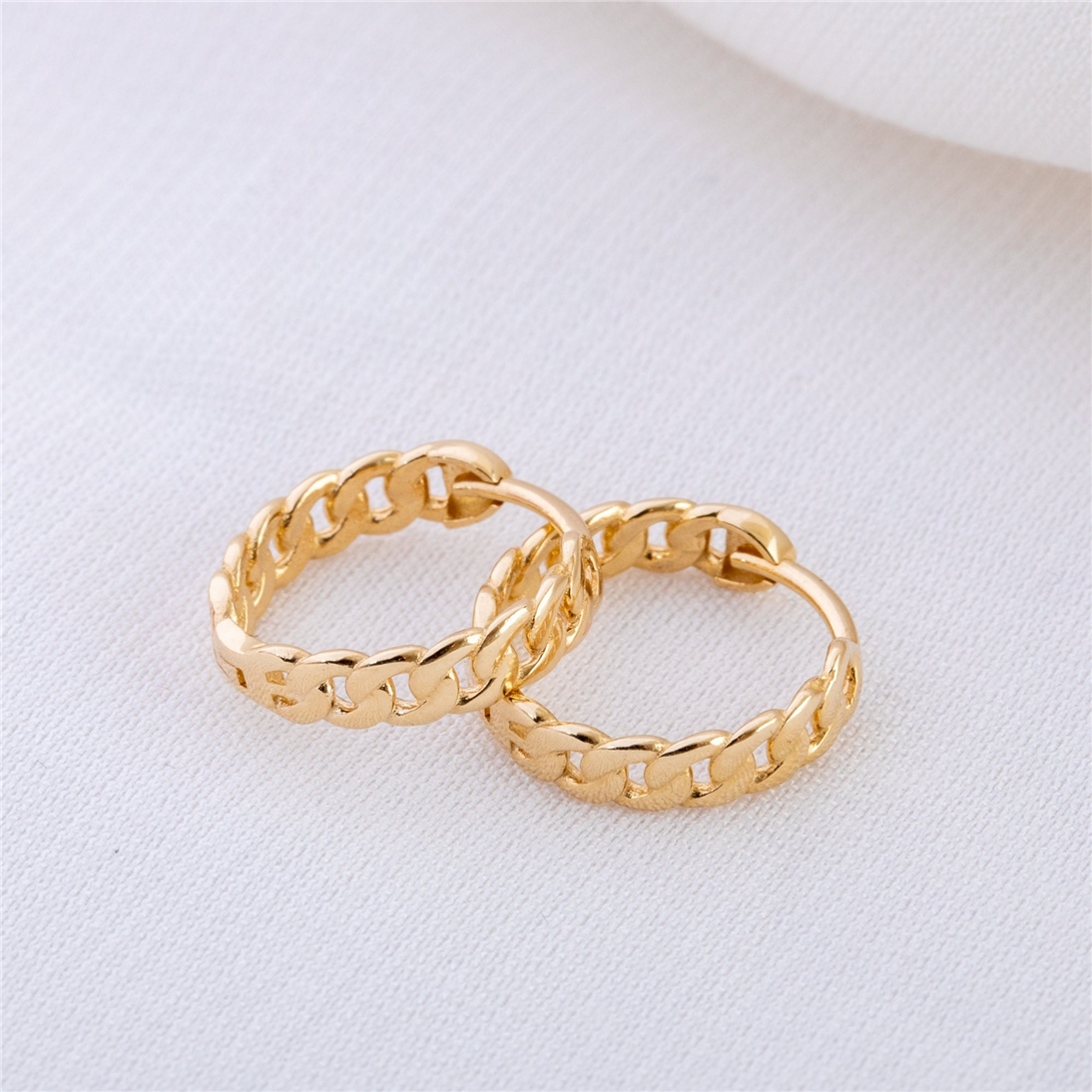 Solid Gold Curb Chain Hoop Earring