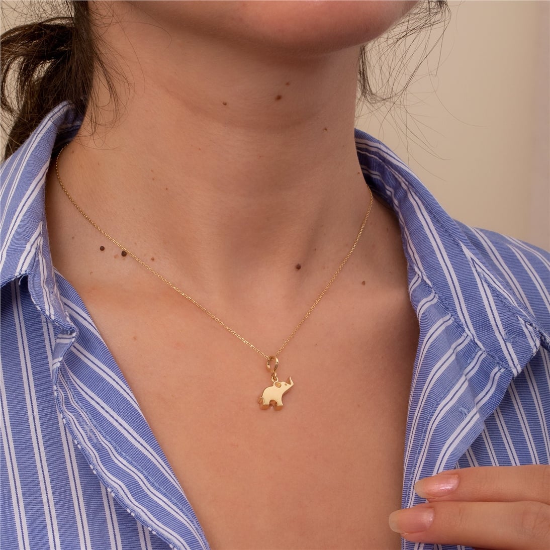 Solid Gold Elephant Urn Pendant