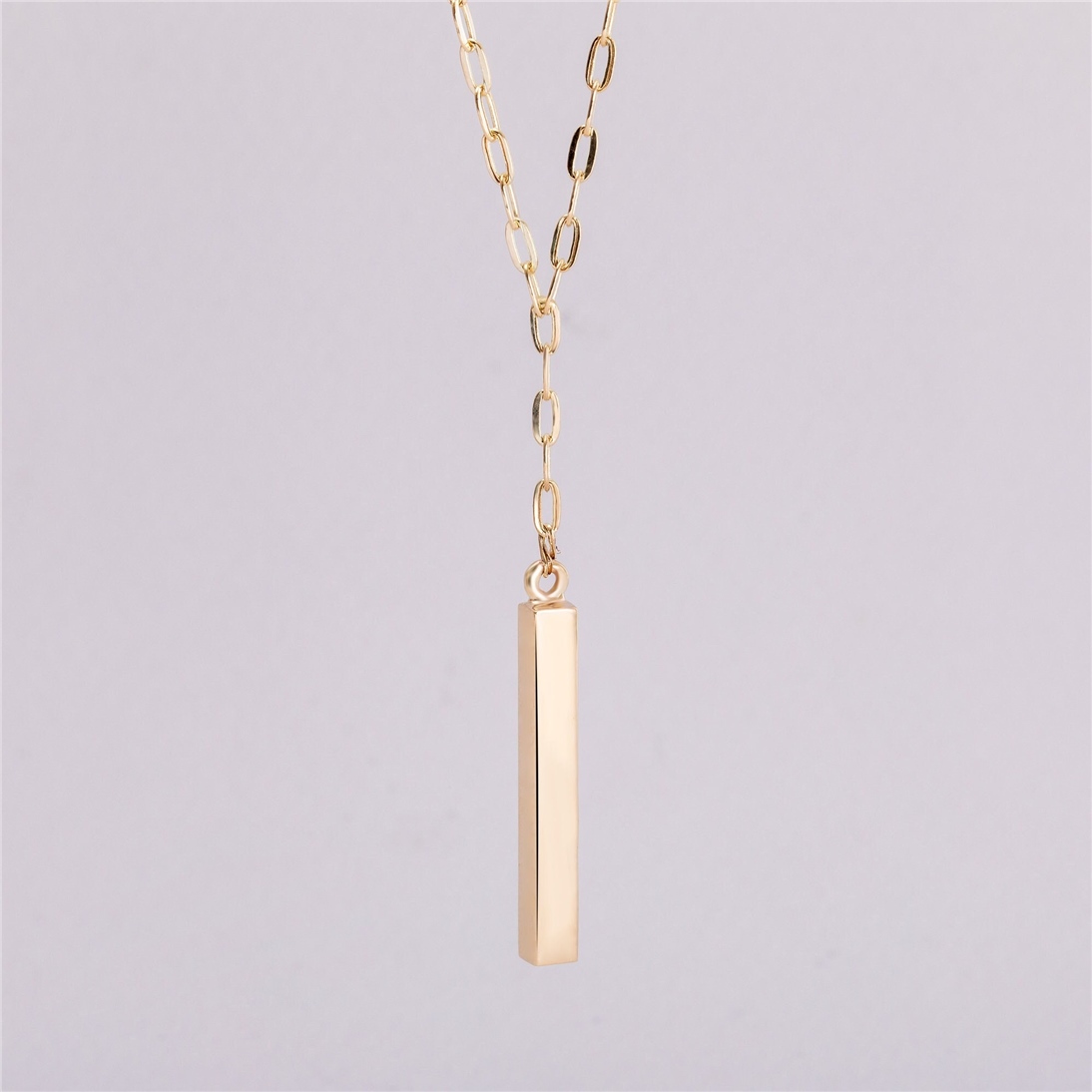 Solid Gold Vertical Bar Urn with Paperclip Chain